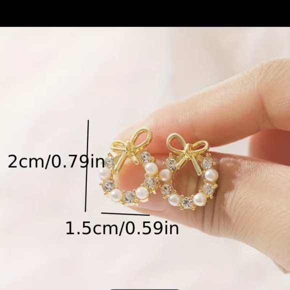 Bowknot Garland Earrings - Picture 4 of 5